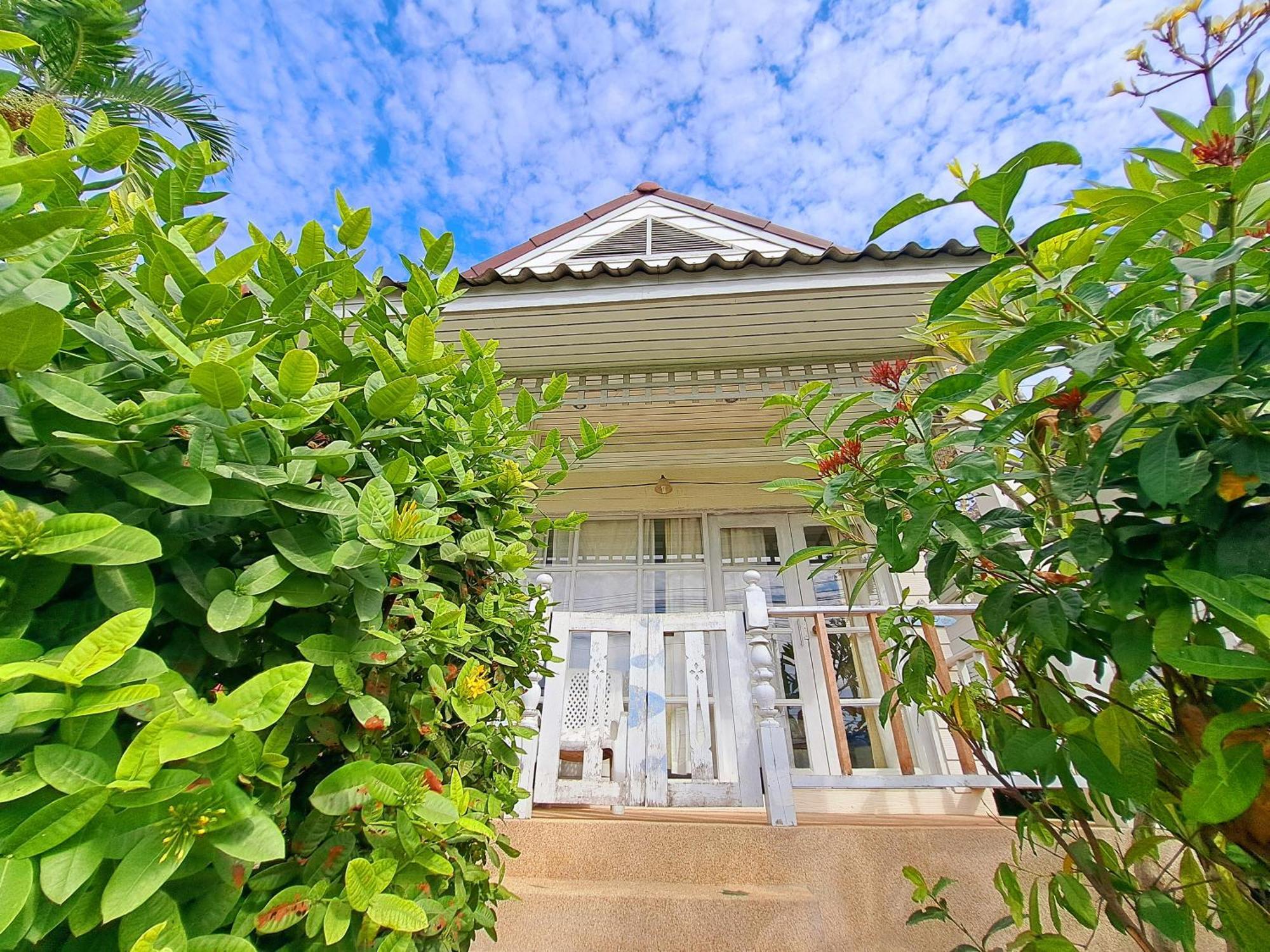 Prathana Garden Beach Resort HHQ Exterior foto